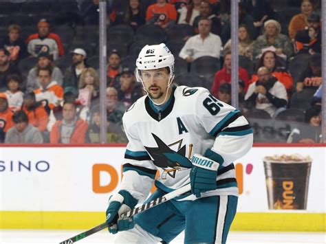 Karlsson traded to Penguins, ending uneven era with San Jose Sharks